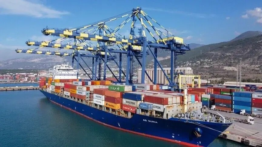 Eksportet e Turqisë arritën një rekord prej 25 6 miliardë dollarësh në korrik