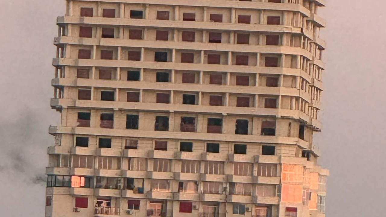 Zjarr në apartamentin në plazhin e Golemit, gjashtë persona përfundojnë në spital pas asfiksisë nga tymi
