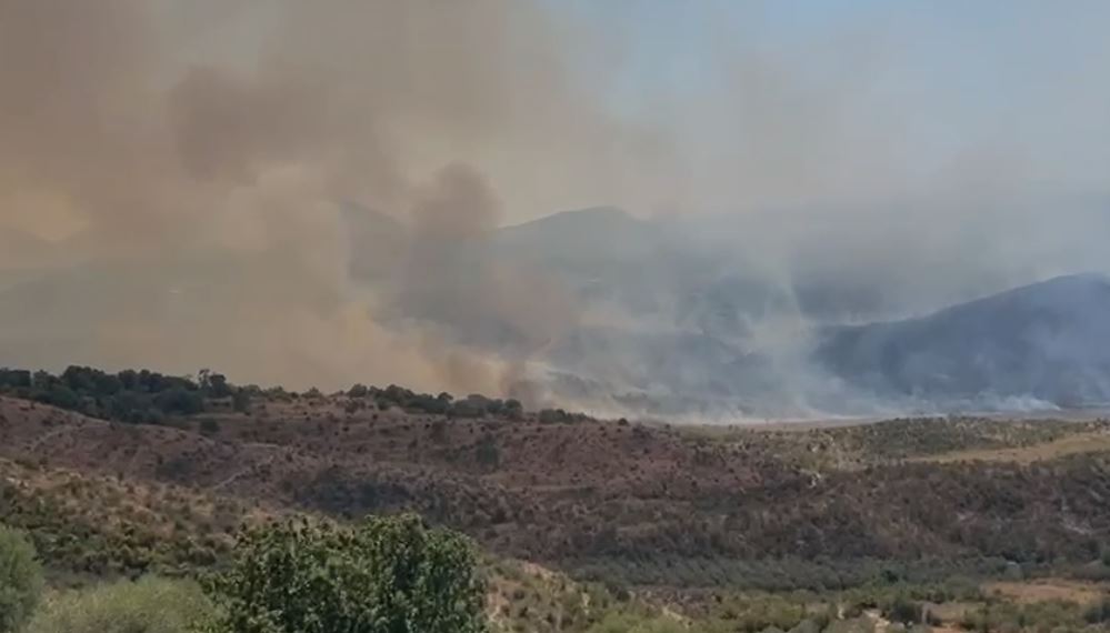 Flakët po përhapen drejt Mesopotamit, në rrezik edhe Delvina. Kërkohet ndërhyrja nga ajri
