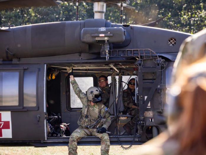 KFOR zhvillon trajnim për evakuim mjekësor me helikopterë në Prishtinë dhe Ferizaj 