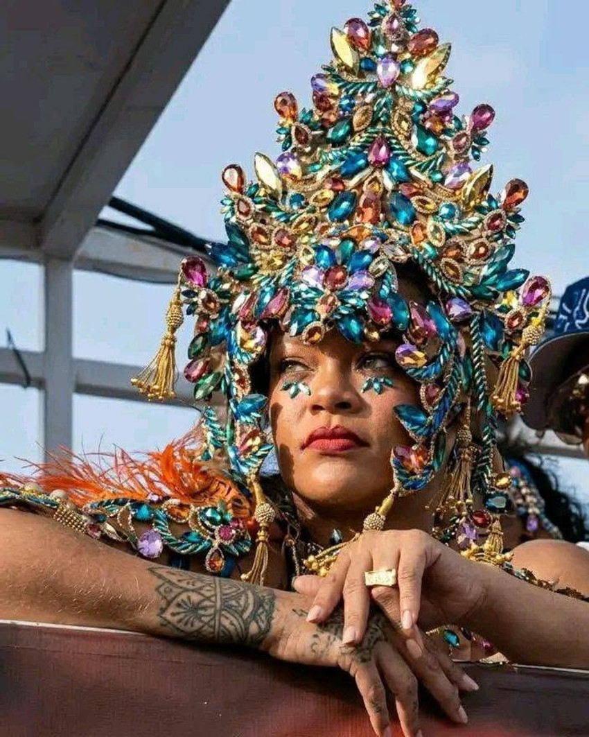 Rihanna shkëlqen në festivalin më të madh të Barbadosit 3 Image