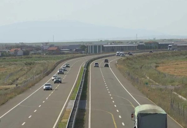 ​Sot kufizime për kamionët mbi 20 tonë për shkak të vapës