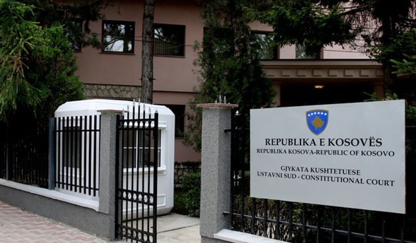 Lista Serbe i drejtohet Gjykatës Kushtetuese, kundër Nenad Rashiqit