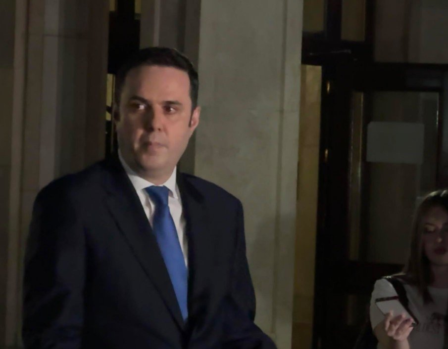 Pas takimit me Kurtin, Abdixhiku paralajmëron vazhdimin e negociatave