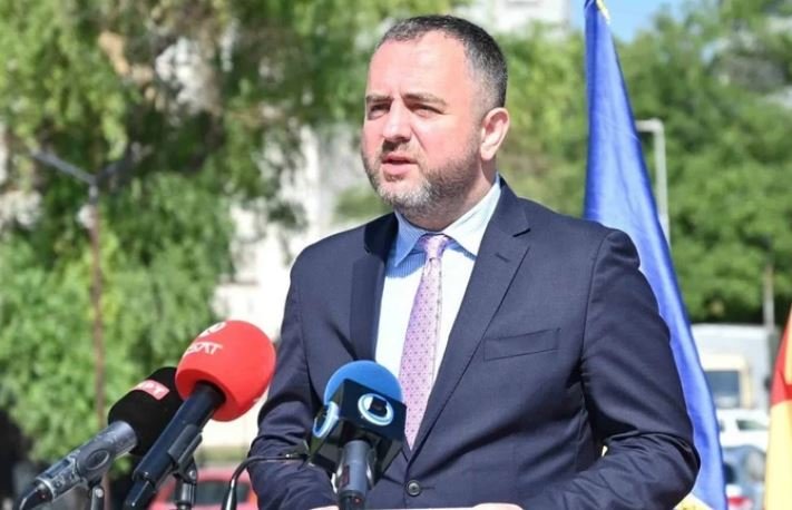 Toshkovski: Uji në Gostivar ende nuk është i pijshëm, po kryhen analiza të shpeshta