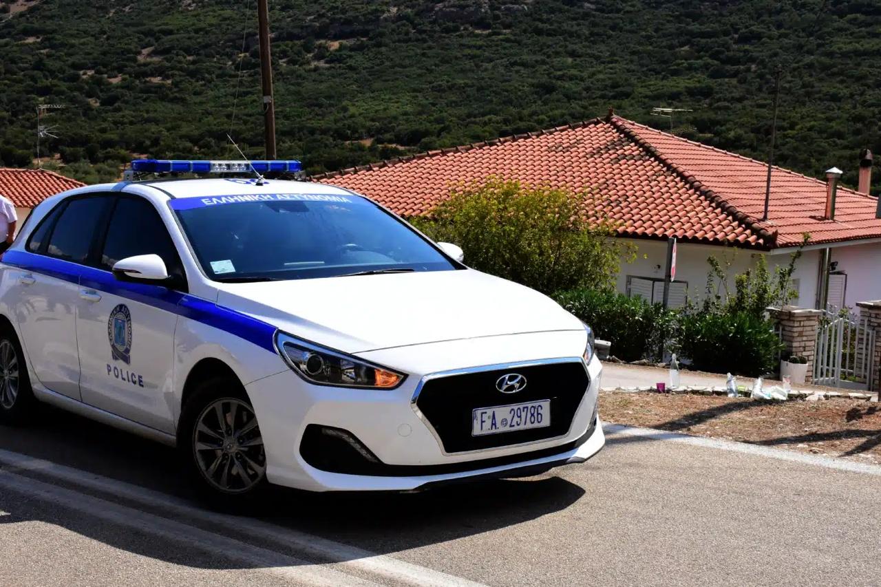 Mbajti të vdekur babain 90-vjeçar në frigorifer, për t’i marrë pensionin, arrestohet djali në Greqi