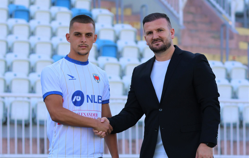 Ardian Hasani   futbollisti më i ri i FC Prishtinës