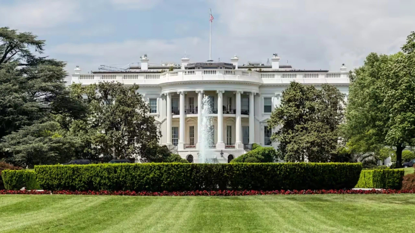 Hetimi u hap pa baza   Shtëpia e Bardhë publikon dokumente të reja  akuzon FBI në për çështjen ndaj Trump