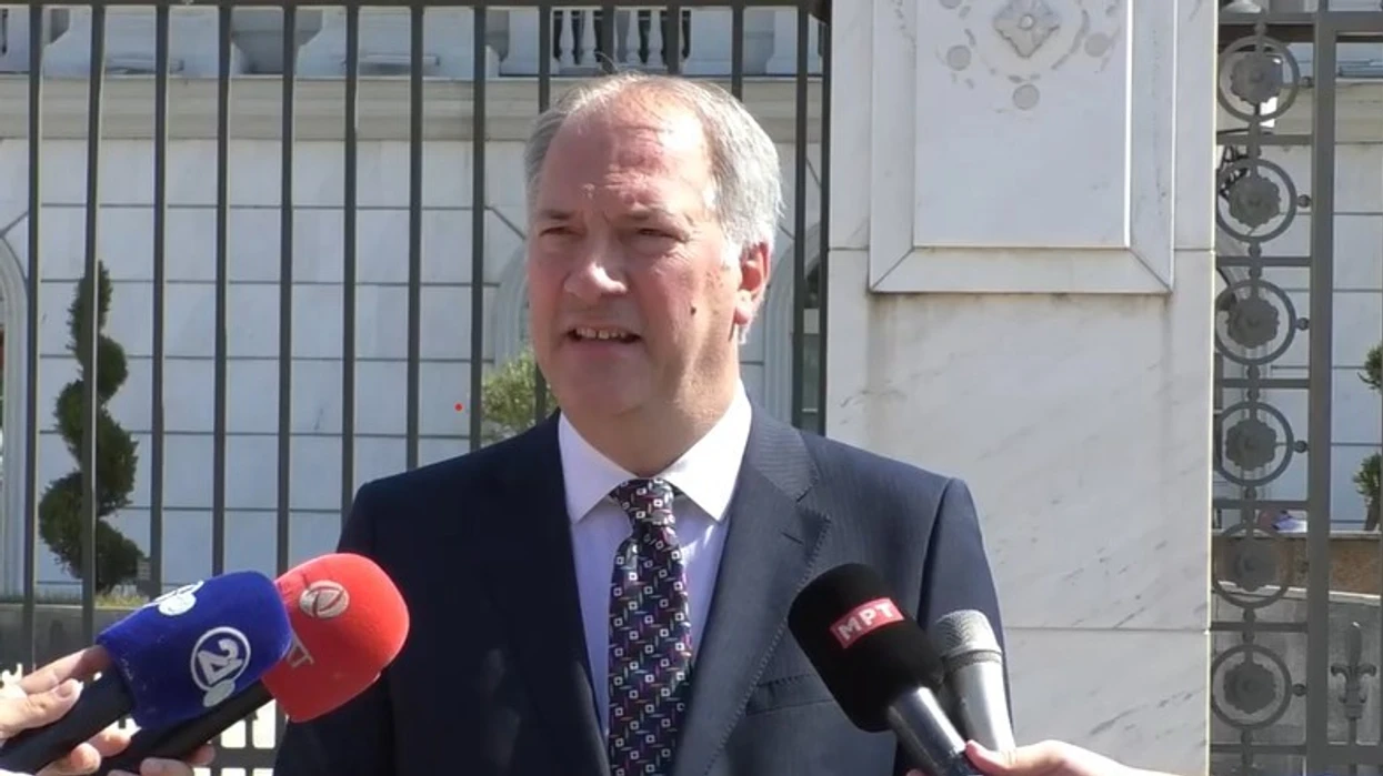 Zhernovski: Qeveria e Mickoskit po përgatit terenin për pranimin e propozimit francez