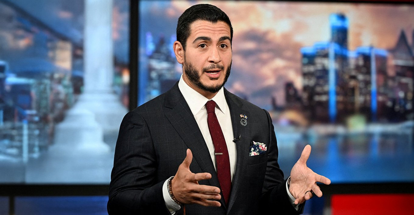 Abdul El-Sayed sfidon establishmentin e partisë, fiton betejën brenda