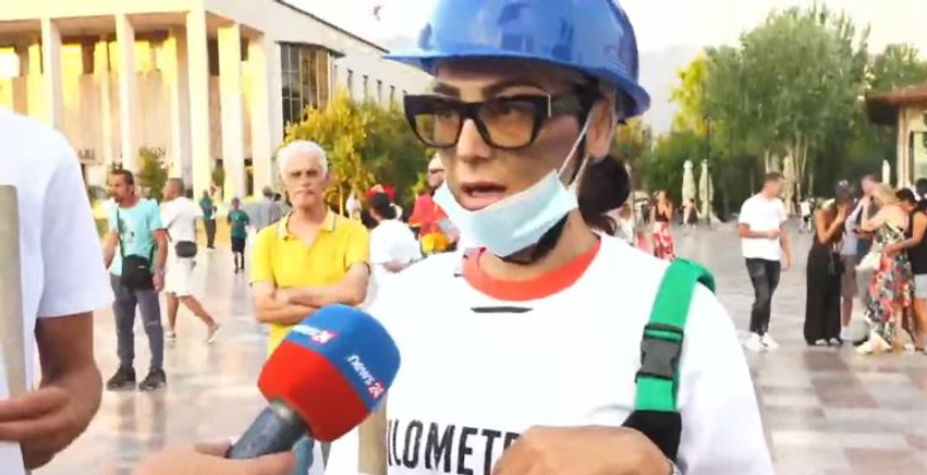 “Duhet të rezistojmë”- Protestuesja akuza qeverisë: I përdor personat