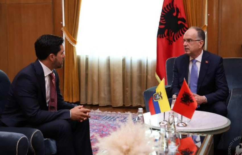 Begaj pret ambasadorin e ri të Ekuadorit  kërkon njohjen e Kosovës