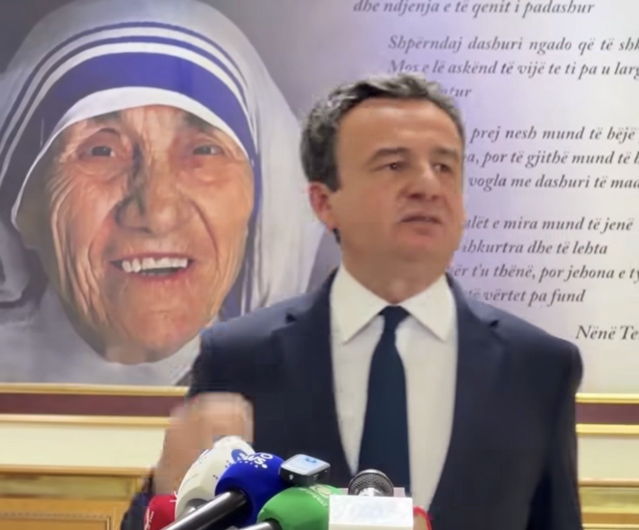 Kurti paralajmëron: Konstituimi pa marrëveshje për presidentin çon në shpërndarje të Kuvendit