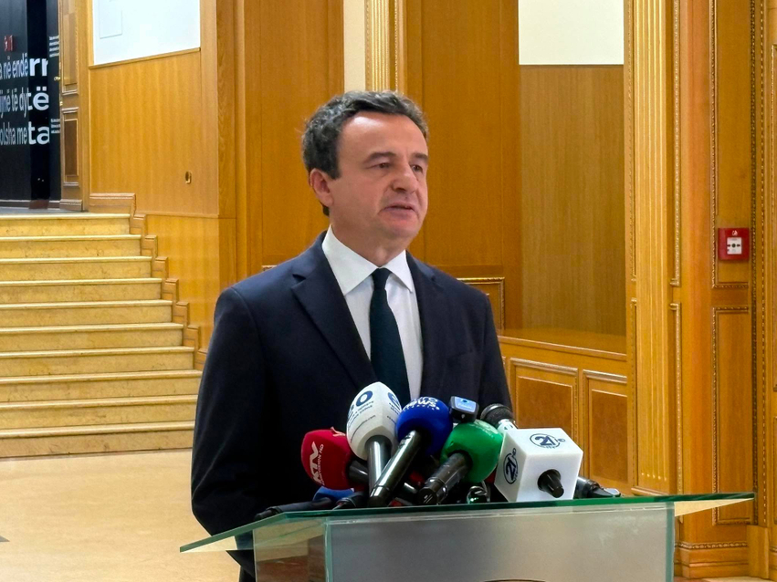 Kurti pas ndërprerjes së seancës konstituive  Duhet marrëveshje politike për presidentin