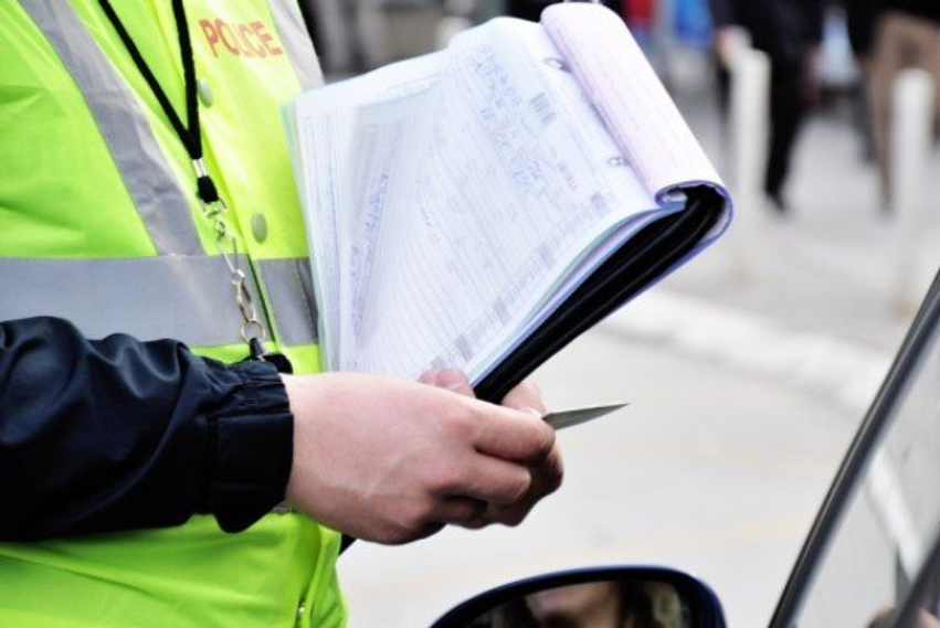 Tejkaloi trefish kufizimin e shpejtësisë, gjobitet me 500 euro