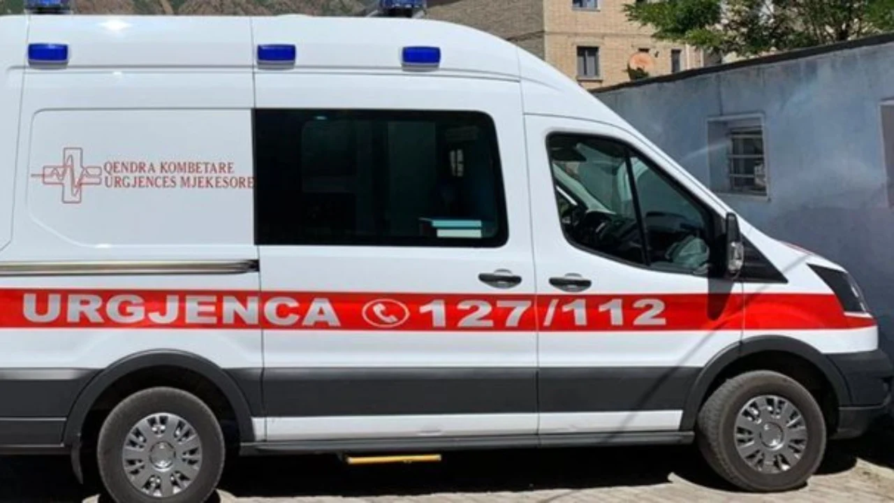 U rrëzua aksidentalisht nga terreni malor, plagoset 75-vjeçari në Shkodër. Policia dhe urgjenca drejt vendngjarje