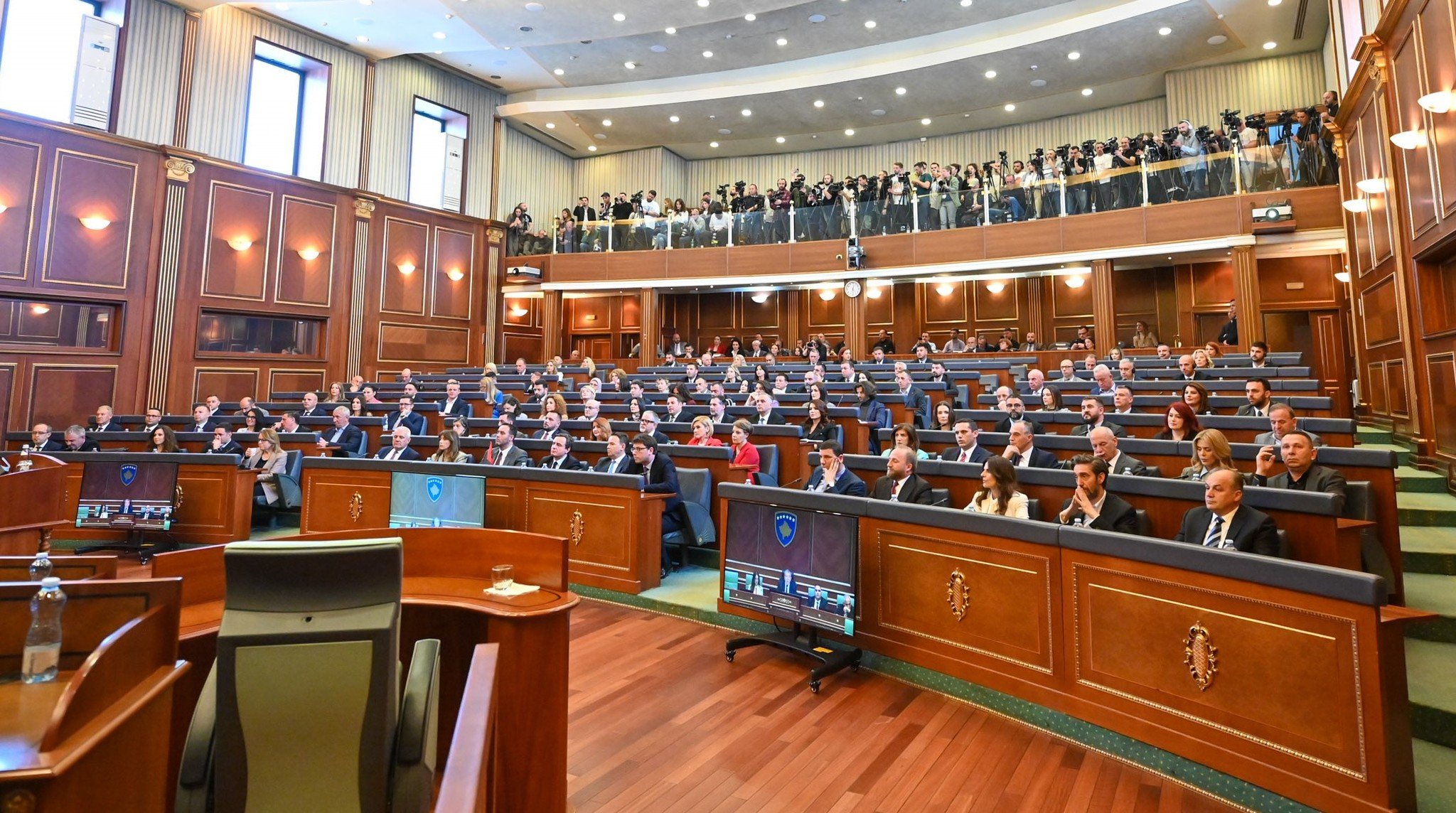 Nuk ka njoftim nëse vazhdon seanca e konstituimit të Kuvendit