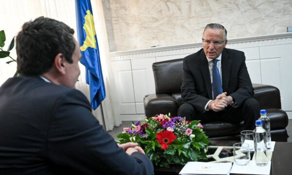 Kurti i shkruan letër Hamzës, ia ofron PDK-së pozitën e Kryeparlamentarit - këto janë detajet