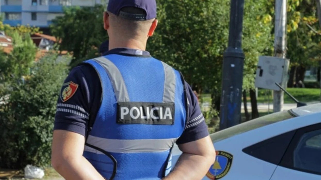 Pa me sytë e tij sherrin mes djalit dhe një personi tjetër, ndërron jetë nga arresti kardiak 69-vjeçari në Roskovec