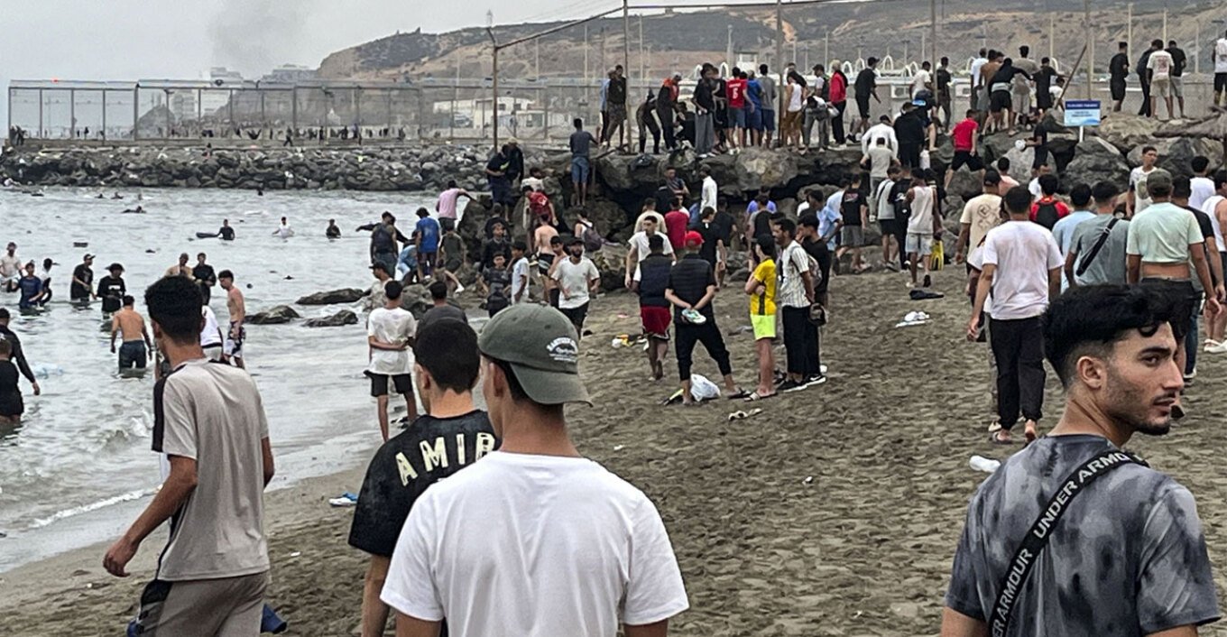 Trupat e 80 migrantëve në Ceuta ende pa identitet, autoritetet spanjolle përshpejtojnë procesin e identifikimit