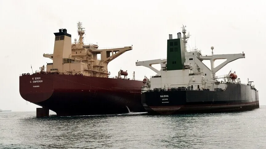 Financial Times: Bllokada amerikane ndal eksportet iraniane të naftës nga Kharg