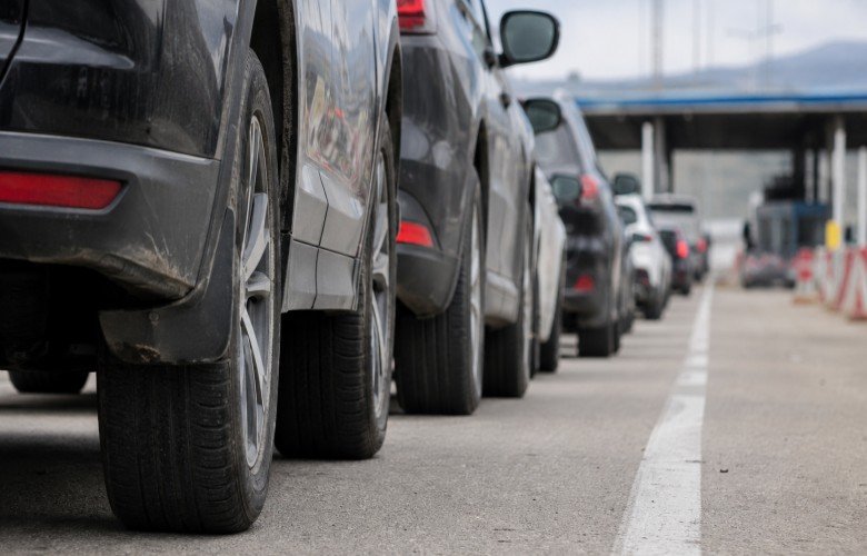 Mbi tre orë pritje për të dalë nga Kosova në Dheun e Bardhë
