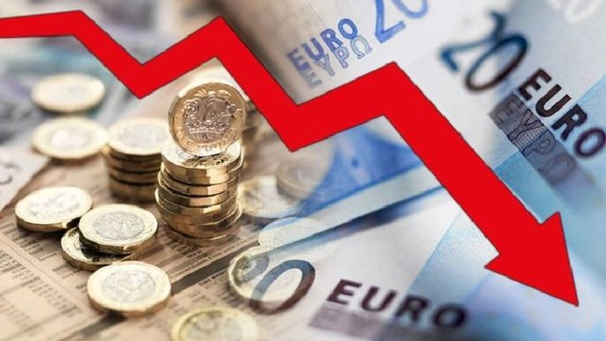 Këmbimi valutor 8 gusht/ Me sa blihen e shiten dollari dhe euro, çfarë ndodh me monedhat e tjera