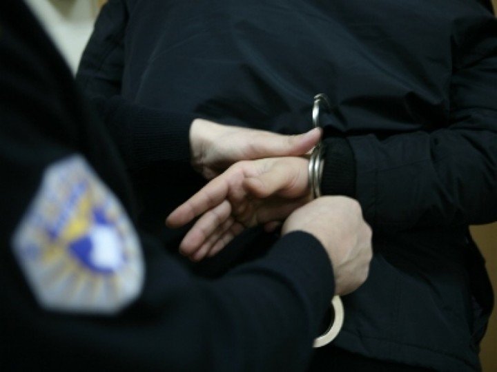 Pesë shtetas të huaj shoqërohen në polici, dyshohet për qëndrim të parregullt