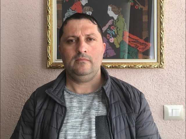 Në përvjetorin e ndarjes nga jeta, gazetari Rigels Seliman kujton nënën e tij dhe prek me dedikimin: Ka mungesa që koha nuk i shëron kurrë