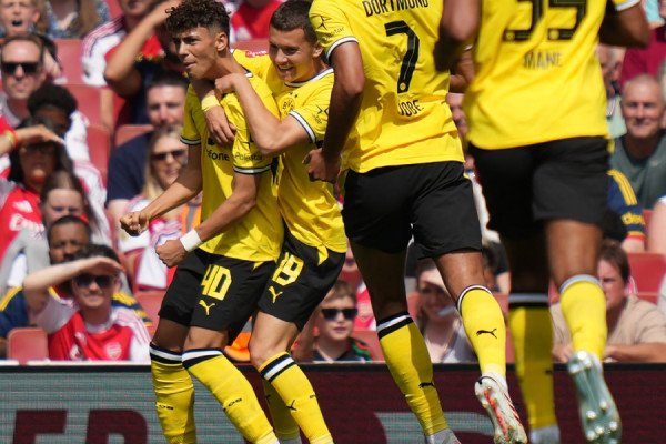 Arsenal pëson humbjen e dytë radhazi në fazën përgatitore