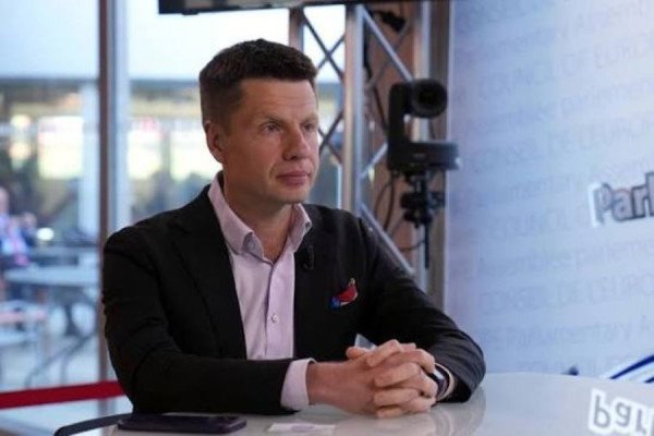 ​Deputeti i Ukrainës i reagon Zelenskyyt: Gabim diplomatik, do të vazhdoj të luftoj për njohje të Kosovë