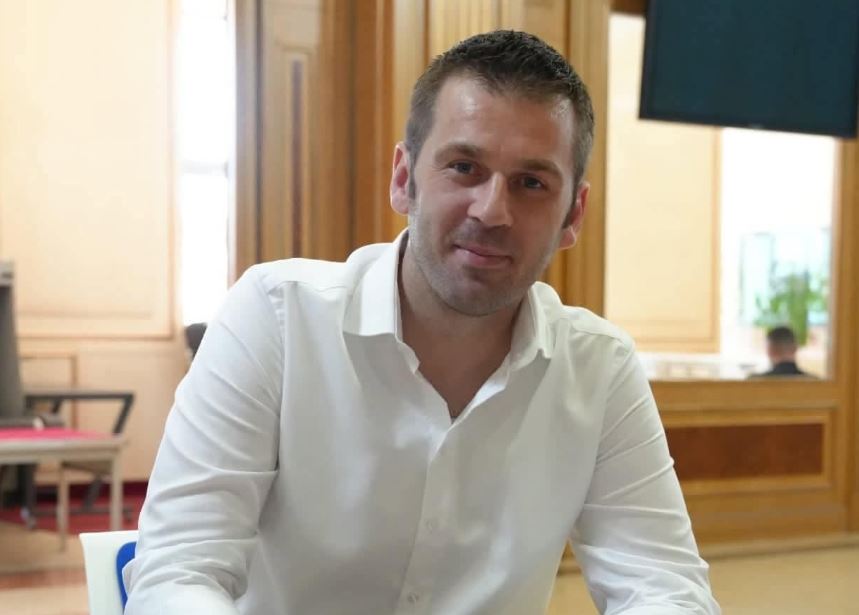 Deputeti i VV-së zbulon ofertën e Vetëvendosjes për PDK-në dhe LDK-në