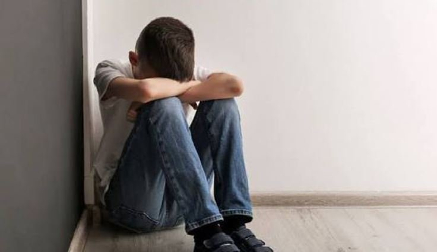 15-vjecari-shqiptar-akuzon-adoleshentin-me-abuzoi-seksualisht-me-kercenoi-me-video