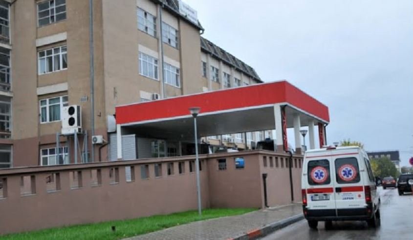 Pas disa ditësh në kujdes intensiv, nuk arrin t’u mbijetojë plagëve nga aksidenti