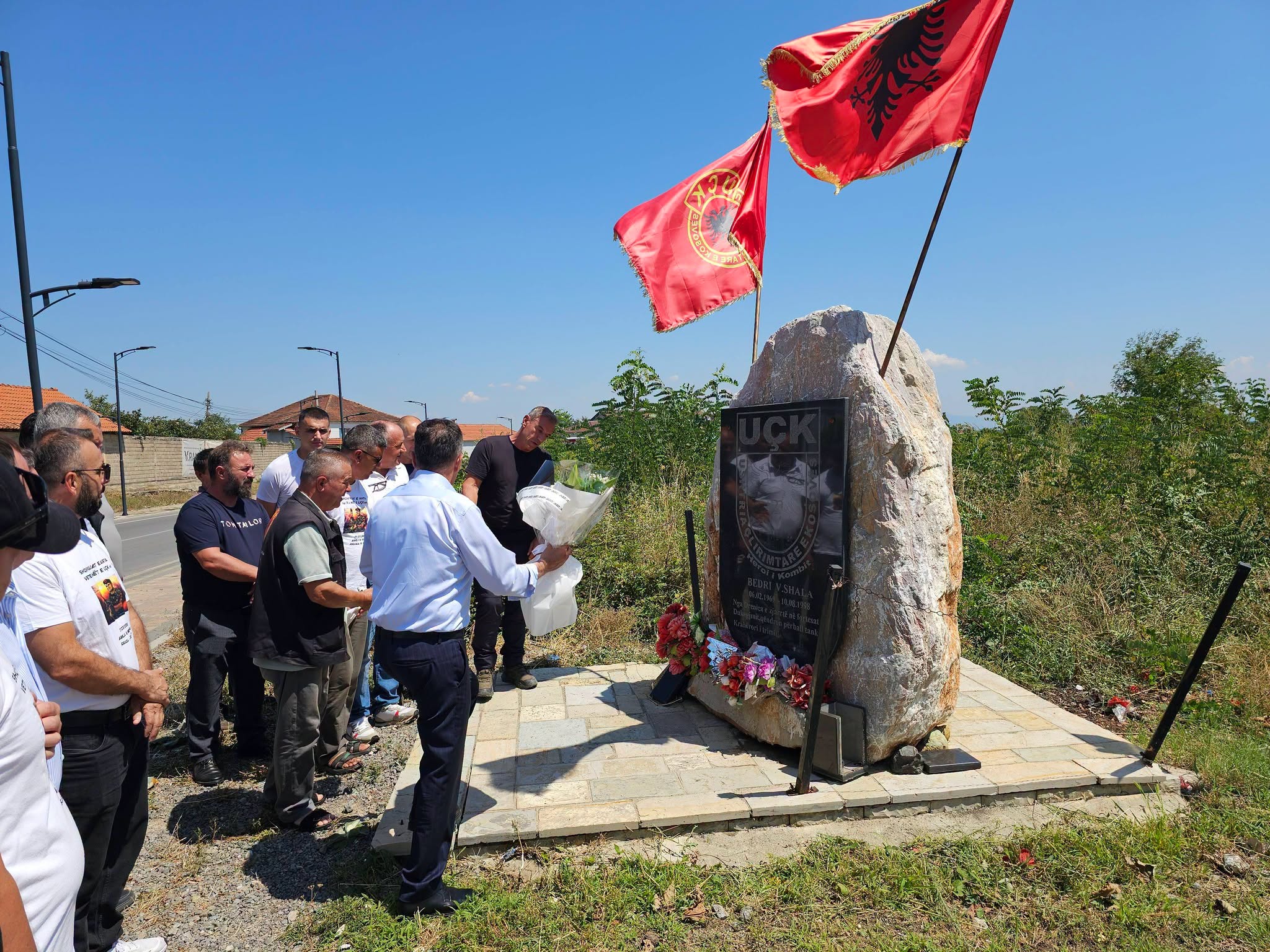 Homazhe në 28-vjetorin e rënies së heronjve në Junik