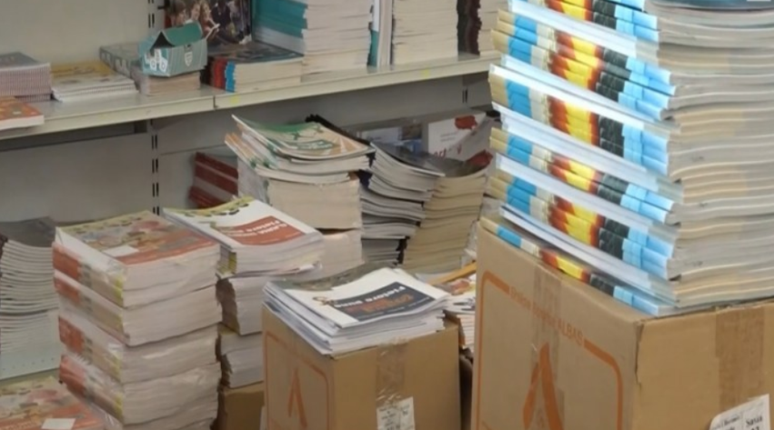 Subvencionimi i teksteve shkollore synohet të përfundojë para 1 shtatorit