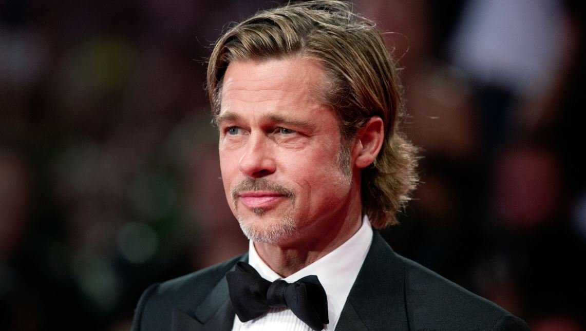 “Nuk shihja rrugëdalje nga dhimbja” – Brad Pitt rrëfen periudhën e vështirë