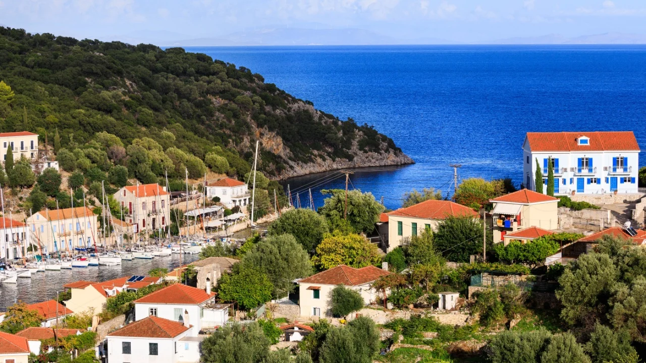 Odiseja sjell turistë në Itakë/ Bum vizitorësh pas filmit të Nolanit, edhe pse asnjë skenë nuk u xhirua në ishullin grek