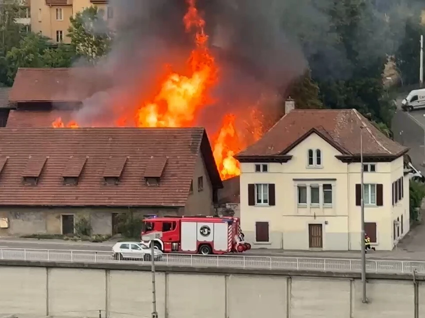 Dy shpërthime tronditin Schaffhausenin, tre zjarrfikës të lënduar – flakët ngrihen në qiell 2 Image