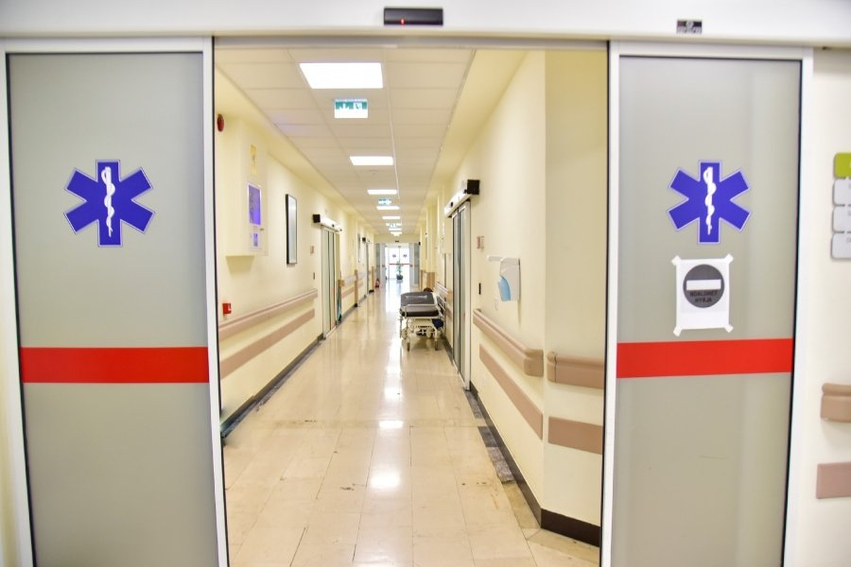 24 persona janë trajtuar në QKUK nga lëndimet e marra në aksidente