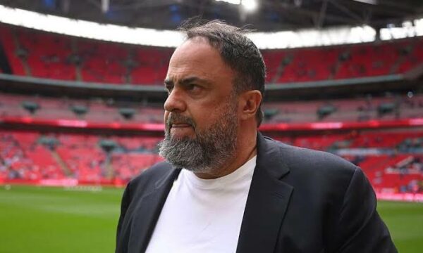 Pronari i Nottinghamit e padit një klub të Premierligës, zbulohet arsyeja