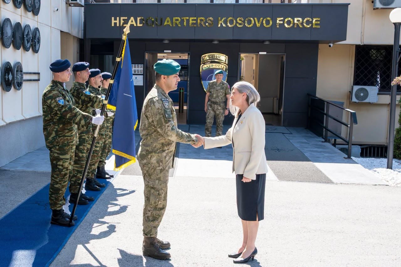 Ulutash vlerëson kontributin e Amerikës në misionin e KFOR-it