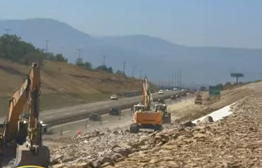Basha inspekton punimet në autoudhën  Ibrahim Rugova 