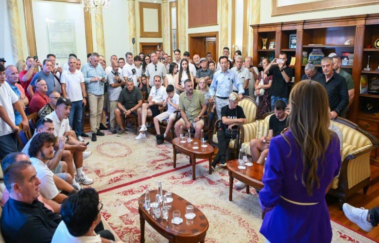 Rreth 1 mijë bashkatdhetarë vizituan Kuvendin e Kosovës për tri ditë