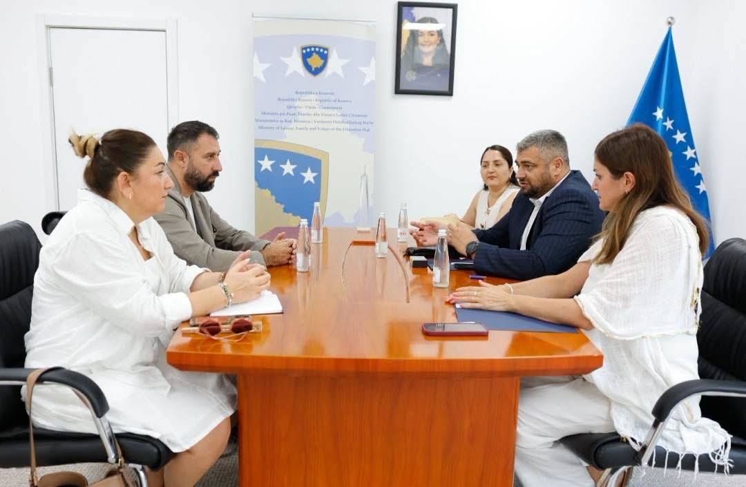 Hoti takon Krasniqin, flasin për bashkëpunimet në fushën e punësimit