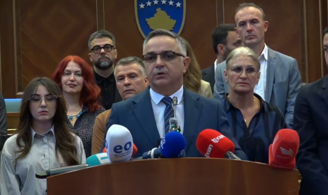 Tahiri: Bllokimi i Kuvendit është cenim i sovranitetit, rendit kushtetues dhe demokracisë