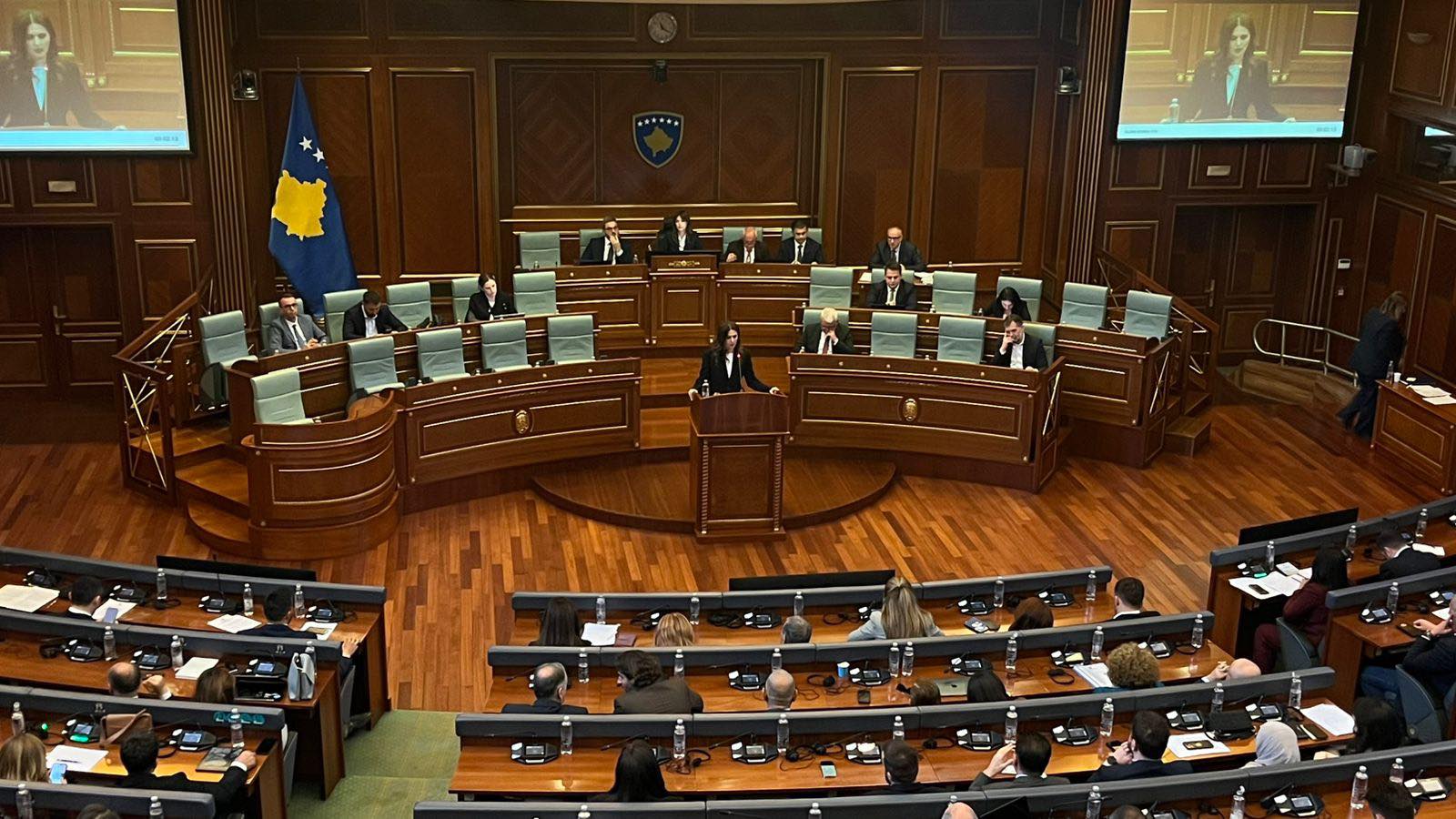 Abrashi: Vlora Çitaku mund të bëhet kryetare e Kuvendit nëse… 