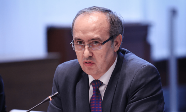 Hoti: Ruajtja e kushtetutshmërisë është mbi çdo interes elektoral 