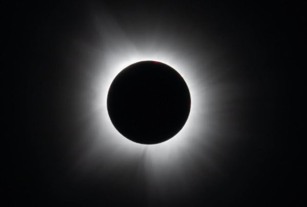 Eklipsi diellor sot do të shihet edhe nga Kosova, ja në çfarë ore