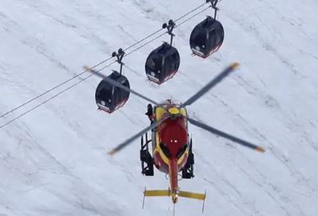 32 alpinistë mbeten të bllokuar në Mont Blanc/ Kryebashkiaku refuzon helikopterin falas: Shpërfillën paralajmërimet